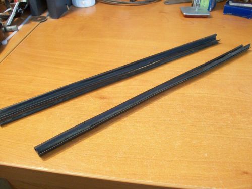 Studebaker avanti rear 1/4 window top seals - nos - free shipping