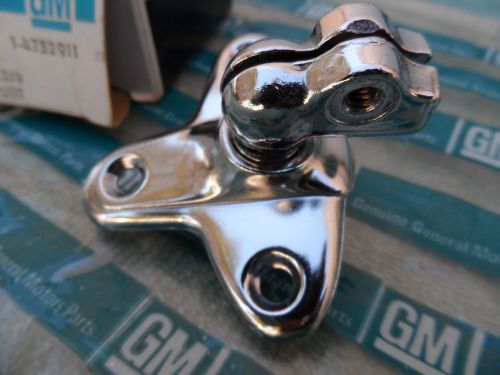 59-64 buick-cadillac-chevy-oldsmobile-pontiac-sunvisor support pivot bracket nos