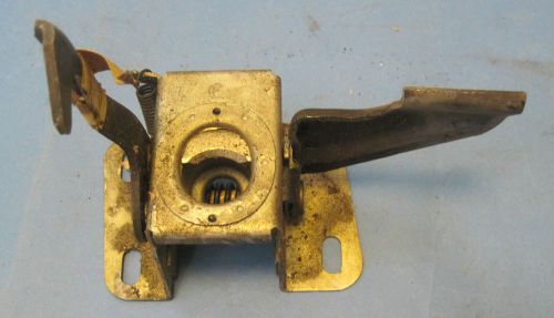 Nos 1960-61 chevrolet truck hood catch series 10-30