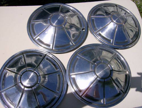 1973 plymouth duster hubcaps.