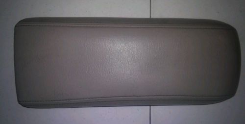 2000 chrysler 300m center console lid tan works great no screws tan in color