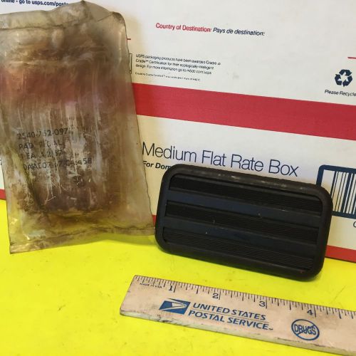 Ford.  clutch or brake pedal pad,   2540-752-0971.  nos.      item:  4414