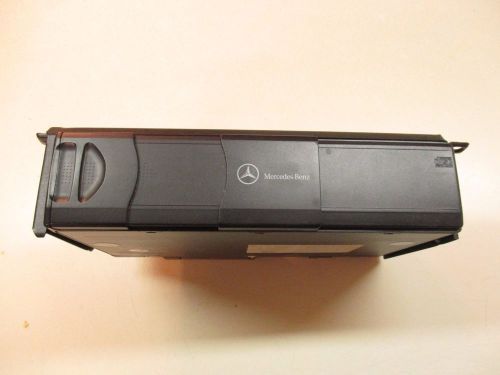 Mercedes genuine cd changer player with magazine mc3010 a2038209089 oem tested