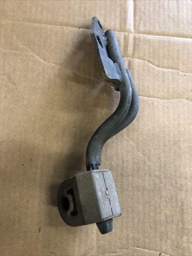 Nissan Infiniti G35 350Z OEM Rear RH Exhaust Muffler Hanger Bracket G37 2dr, US $29.99, image 2