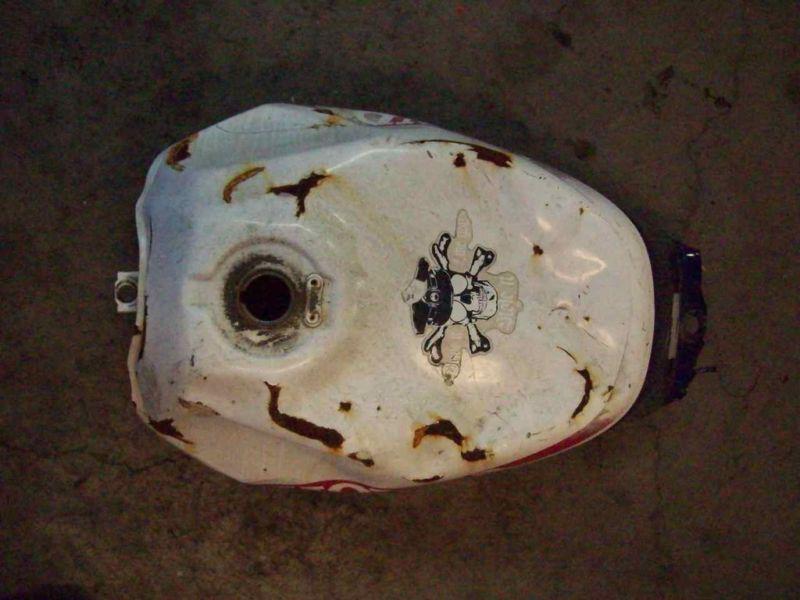 Honda VF1000F gas/ fuel tank 84 1984 82629, US $25.00, image 2