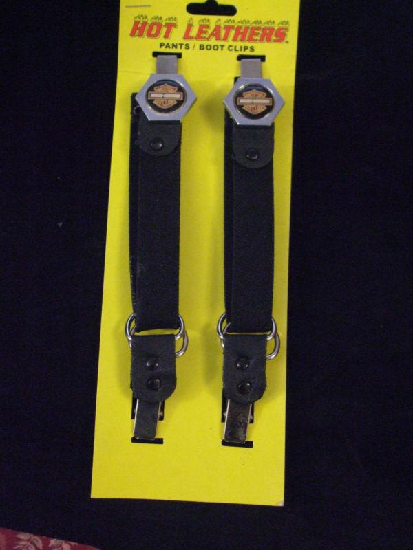 Pants to boot hold down clip w/harlery logo