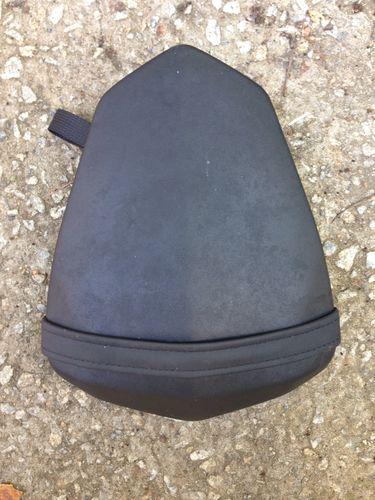 2009-2011 yamaha r1 passanger seat oem