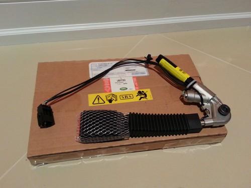 2006-2009 range rover / land rover seat-belt pre-tensioners*