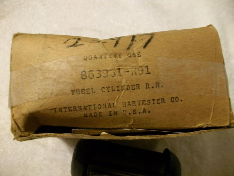 IHC International Harvester Travelall Travelette Front Brake wheel cylinder RH, US $39.95, image 2