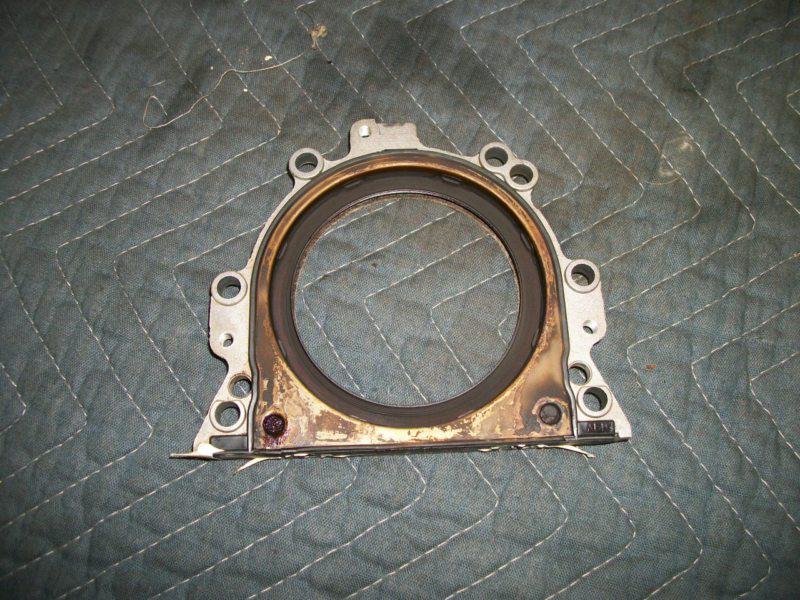 2000-2003 audi vw jetta,golf,beetle 2.0 rear main seal cap - good condition