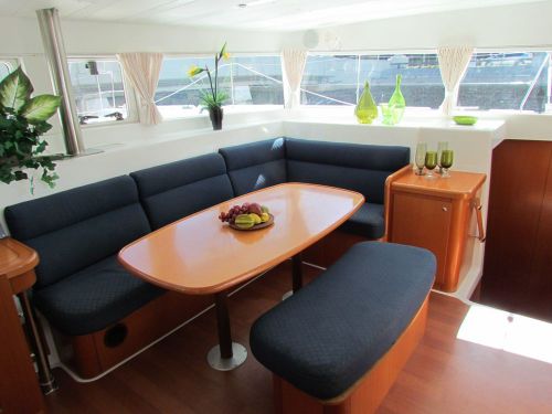 Lagoon catamaran factory table cover