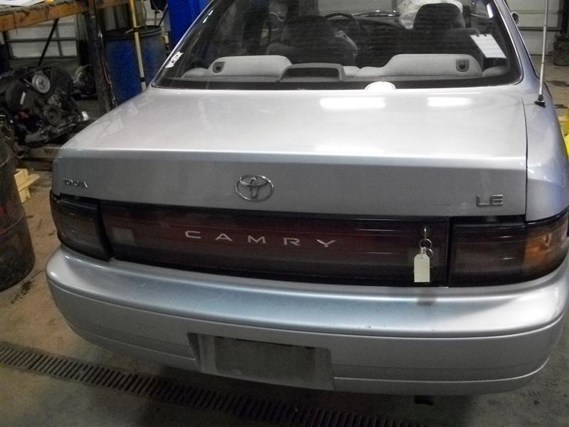 92 93 94 95 96 TOYOTA CAMRY BACK GLASS SDN W/O ANT W/O BRONZE, US $210.00, image 3