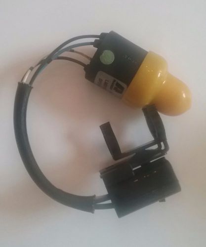 Jaguar xj6 a/c pressure switch oem part #lmb7657aa  fits 93-94 xj6  nos