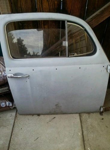 .vintage 1960&#039;s volkswagen bug door, glass, and door handle