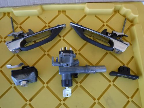 Mercedes benz w123 locks key ignition door glove box rear hatch trunk 300d 240d