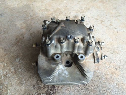 03 250ex head / valve cover
