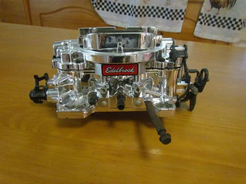 Edelbrock 18054 carburetor   chrome 650 cfm  mechanical choke