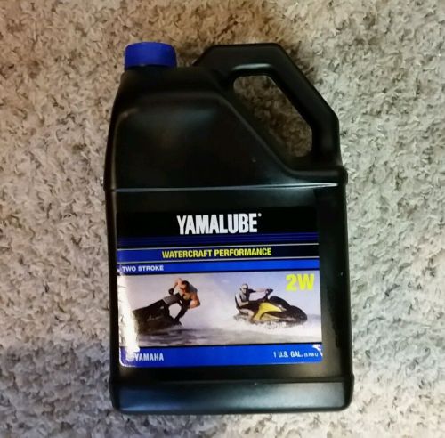 Yamaha yamalube 2w 2-stroke waverunner oil  lub-2strk-w1-04 local pickup only