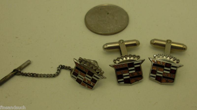 Cadillac cuff link tie tac set with "old style" crest logo...classy..cool !