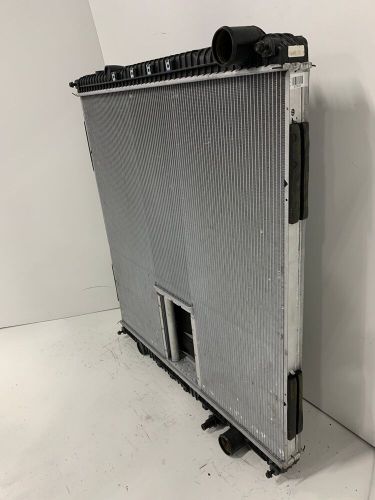 Freightliner RFR57A-OC-PTO, 05-27751-018 Radiator # 601086, US $173.00, image 2