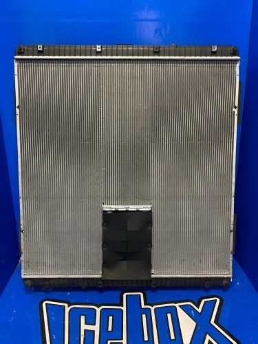 Freightliner RFR57A-OC-PTO, 05-27751-018 Radiator # 601086, US $173.00, image 6