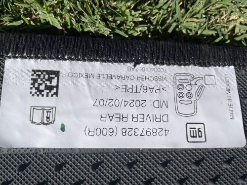 OEM GM 2019-2023 Cadillac XT4 Jet Black Front & Rear Floor Mat Set 84576326, US $50.00, image 5