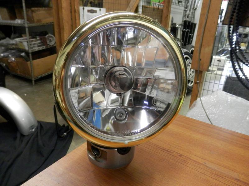 Black/copper headlight