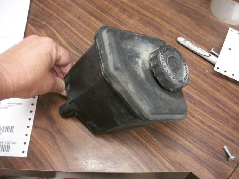 Purchase 07 CHRYSLER 300 POWER STEERING RESERVOIR ___ 2.7L in Uvalde