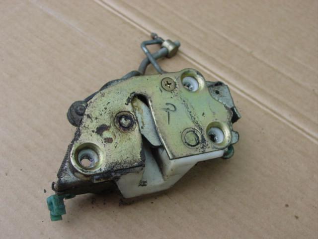 Suzuki samurai pass, door latch