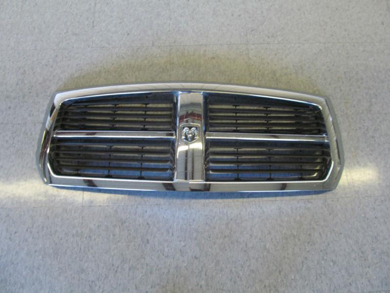 05 06 07 dodge dakota oem grille nice