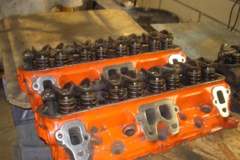 Purchase Mopar small block heads casting 4027593 in Dry Ridge
