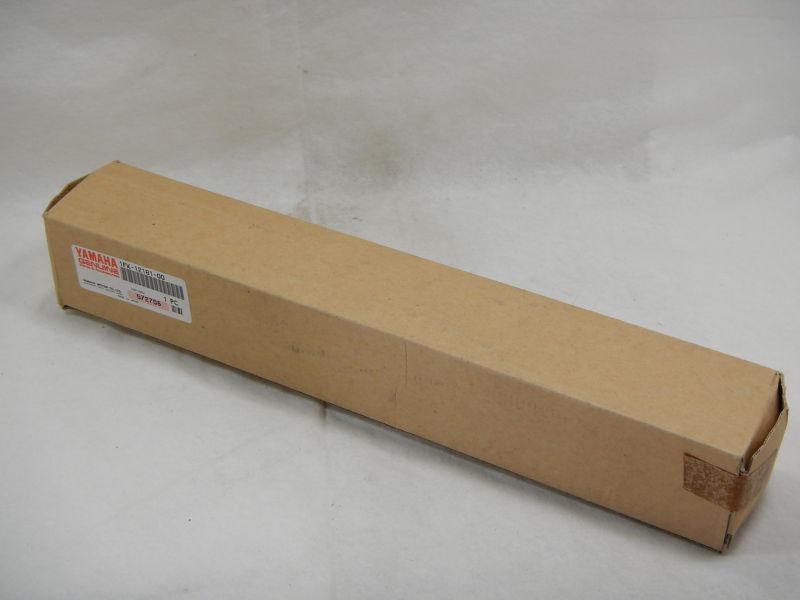Yamaha 1fk-12181-00 camshaft *new