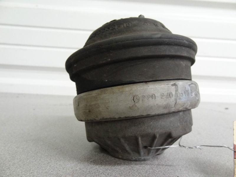 2000 - 2006 mercedes benz s500 s430 w220 engine motor mount 220 240 06 17 oem