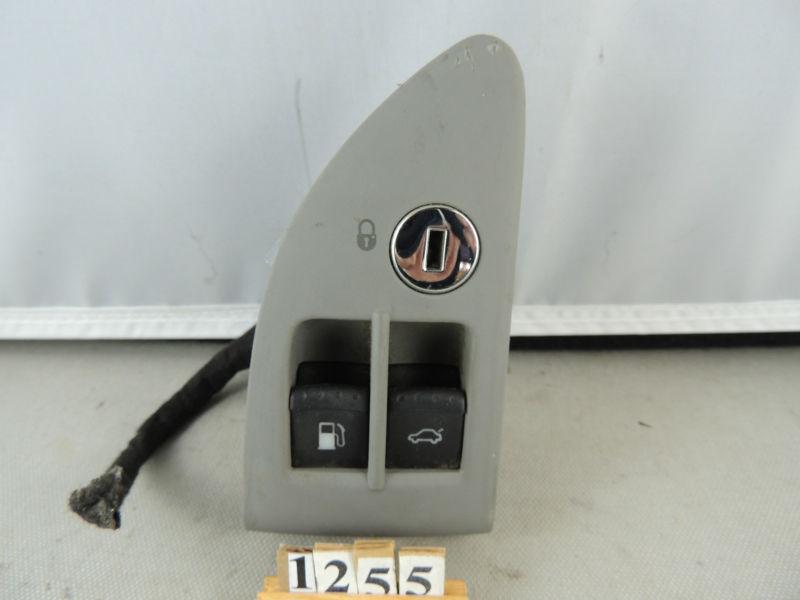 Passat trunk fuel door switches bezel vw 00 01 02 03 04 05 1j0959831 1j0959833a