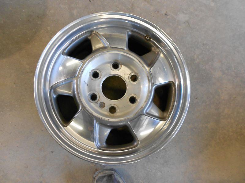 1 factory 16" chevy aluminum wheel 6 on 5.5 99-02