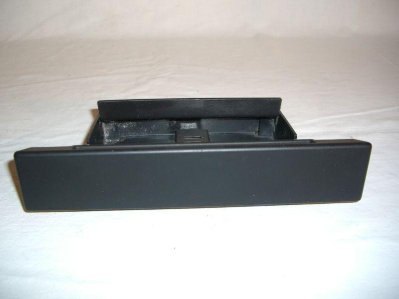 Alfa romeo milano or 75 - ash tray