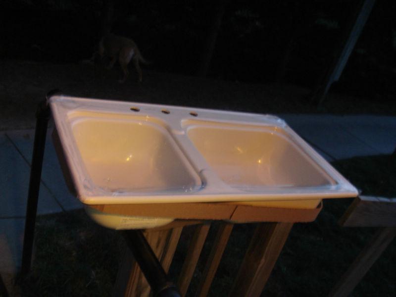 Rv / trailer kitchen sink, double tub sink, off white, 19"x33"x7, new, mtg hdwr