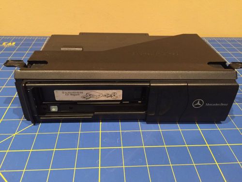 Mercedes-benz cd changer a 220 827 4642 w/cd magazin a002 820 62 89 w/mount