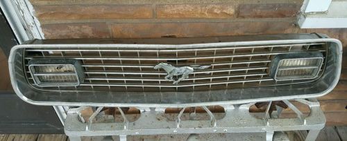 Vtg original ford mustang grille complete!! very cheap price!!!