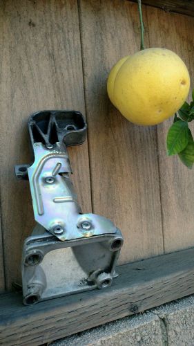 Bmw e36 m50 m52 engine mount bracket r/side... ( used )e30 ?