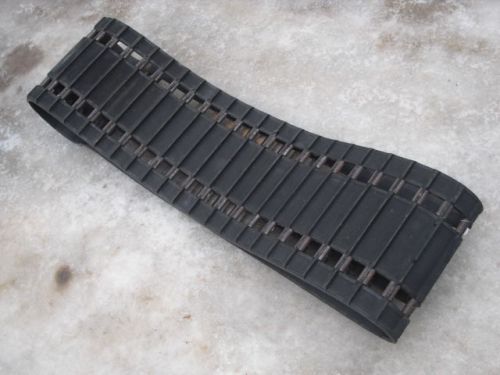 Nice yokohama ski-doo/cat/yamaha/polaris/etc 1/2"x 15" x  121" track 887 miles