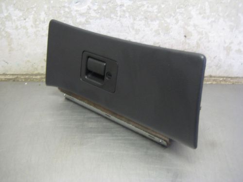 94-04 ford mustang gt cobra charcoal dash glove box assembly 03 02 01 00 99 98