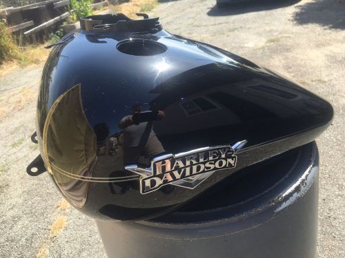Harley- road king- gas tank
