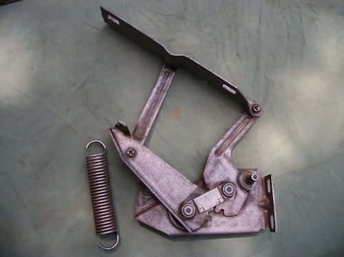 Used  1965-66 pontiac  right hood hinge  9779321  nice  part  read description