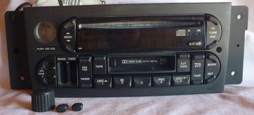 04 05 - 08 chrysler pacifica radio cd cassette control panel p05094468ac  b4002