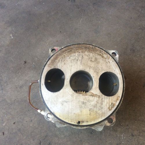 Seadoo 720cc rotary valve cover/oil pump
