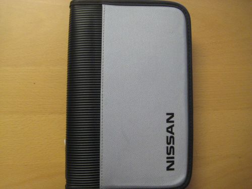 Nissan pathfinder armada owners manual with binder - 2004