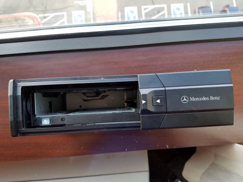 Oem original mercedes 6 disc cd changer player 002 820 5989 mc3196na w/ magazine