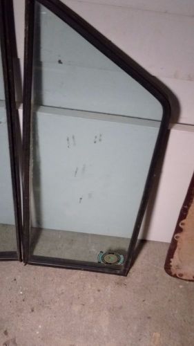 Jeep grand wagoneer  rear cargo window and seal drivers side oem 84-91