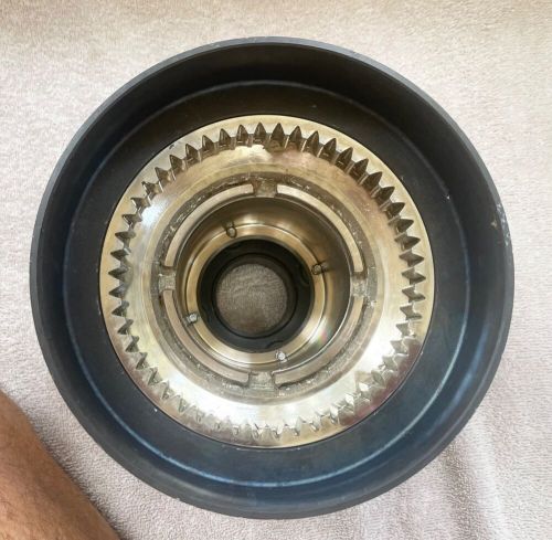 Harken 46 self-tailing winch - excellent condition